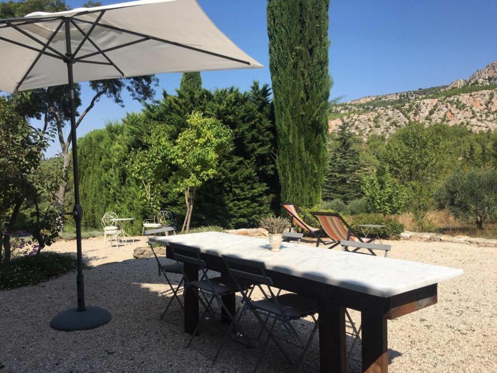 Le Moulin En Provence Bed and Breakfast Saint-Antonin-sur-Bayon Exteriör bild