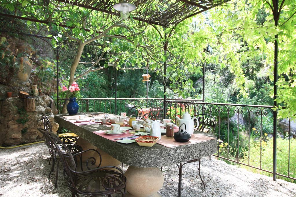 Le Moulin En Provence Bed and Breakfast Saint-Antonin-sur-Bayon Exteriör bild